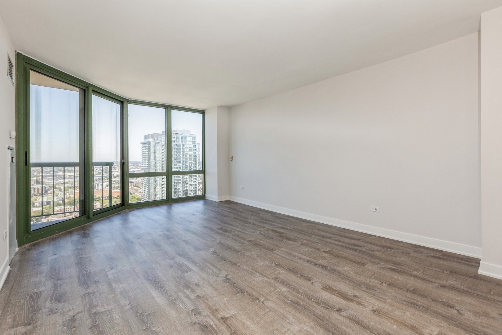 111 W Maple Street Unit: 3311