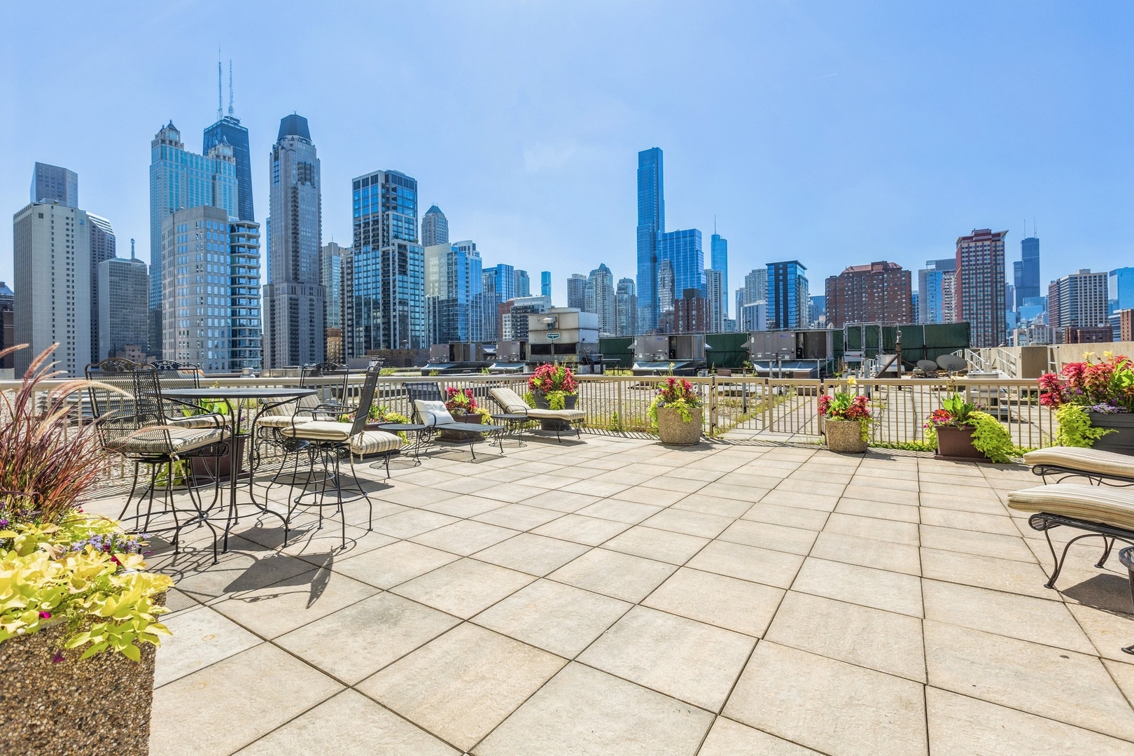 111 W Maple Street Unit: 3311