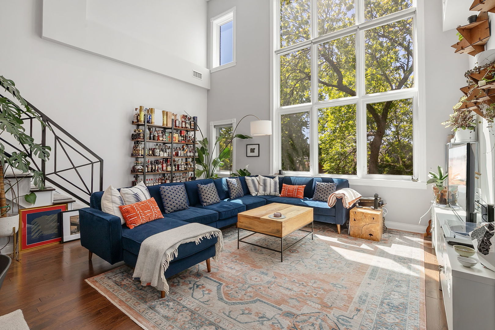 1067 N Hermitage Avenue Unit: 3