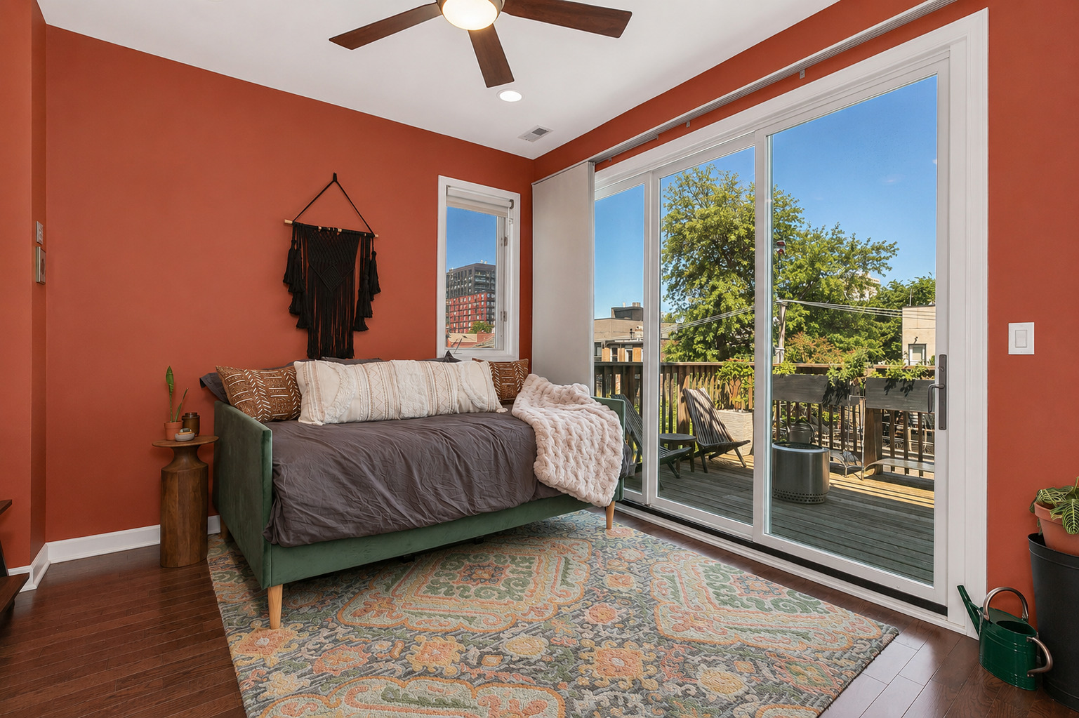 1067 N Hermitage Avenue Unit: 3