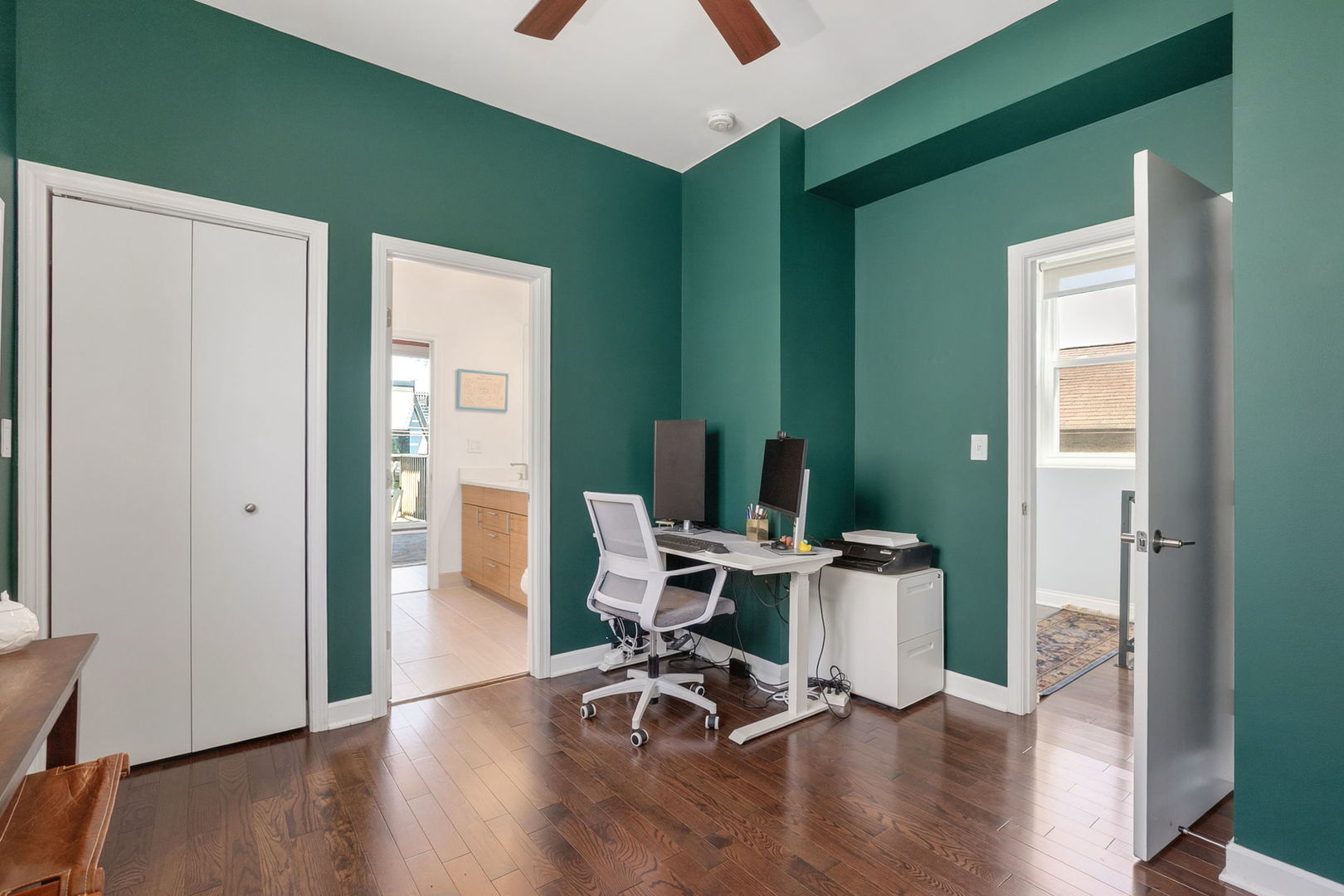 1067 N Hermitage Avenue Unit: 3