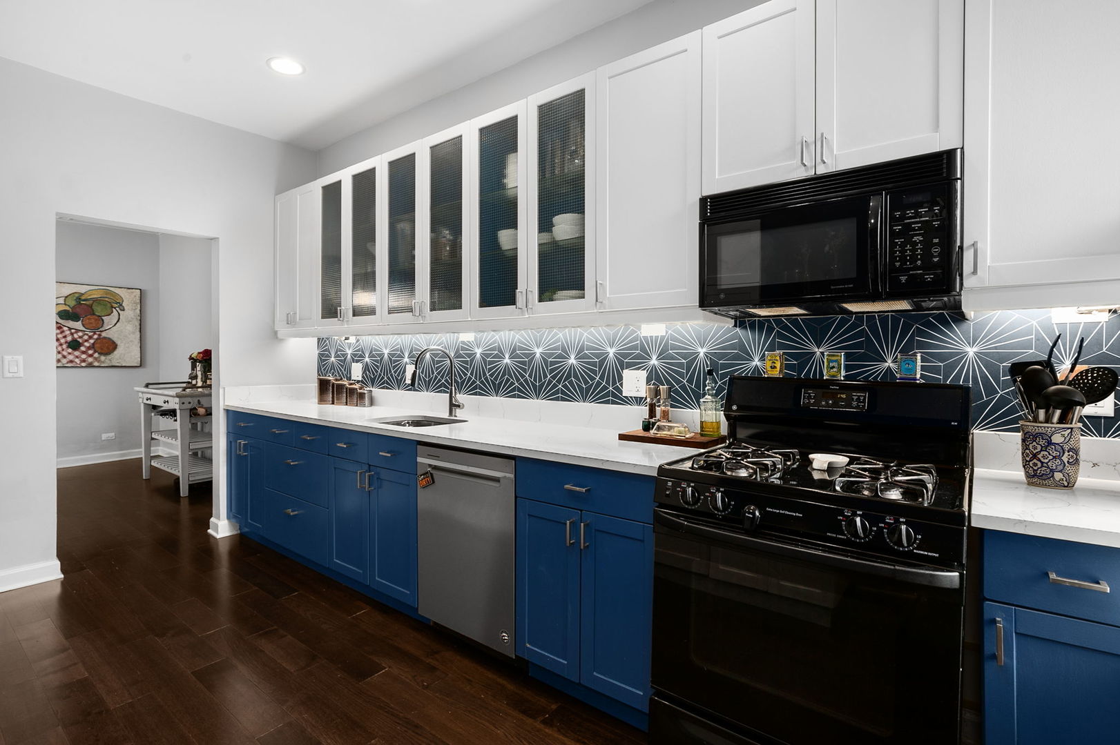 839 W Lakeside Place Unit: 2W