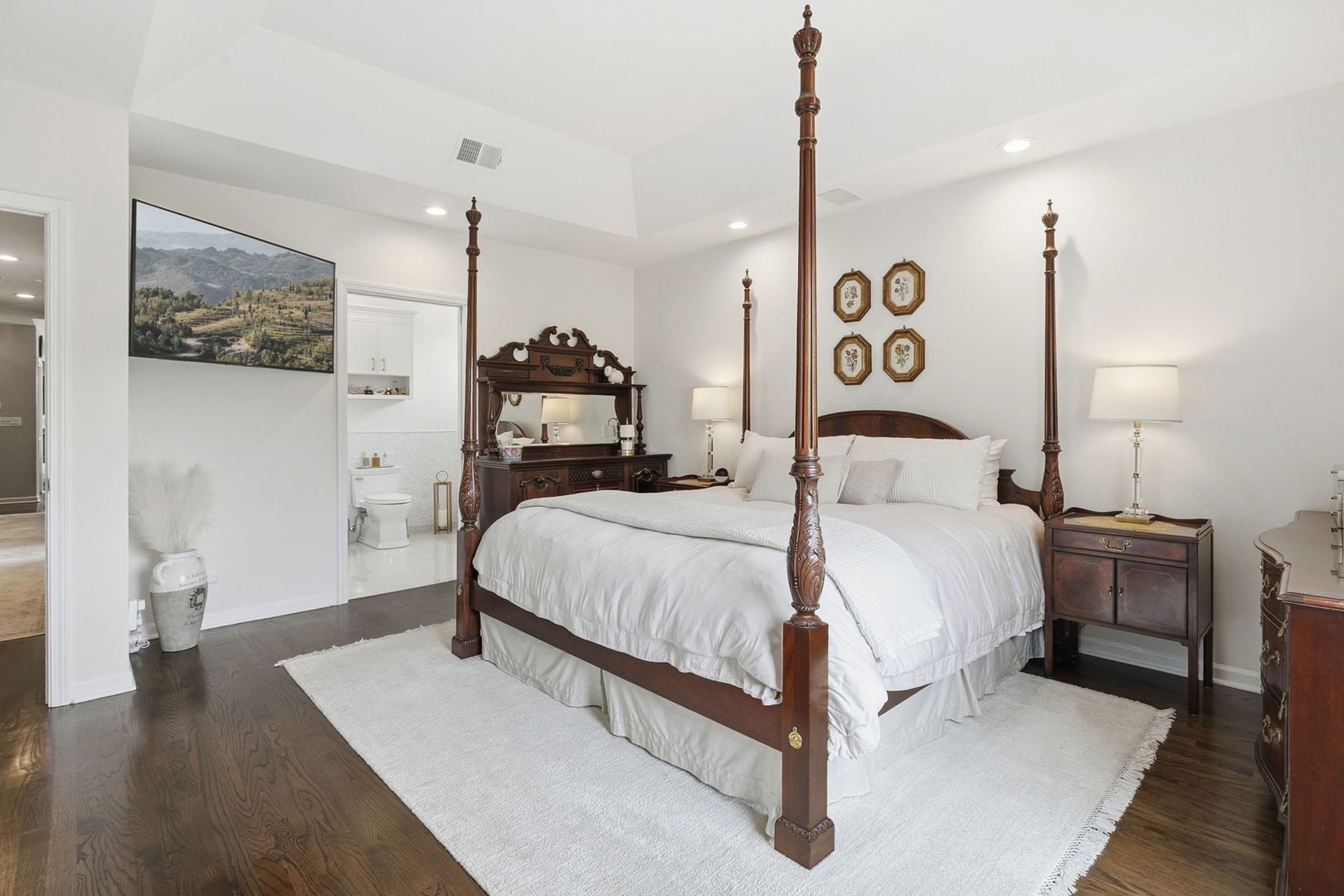 1422 N Orleans Street Unit: 3S