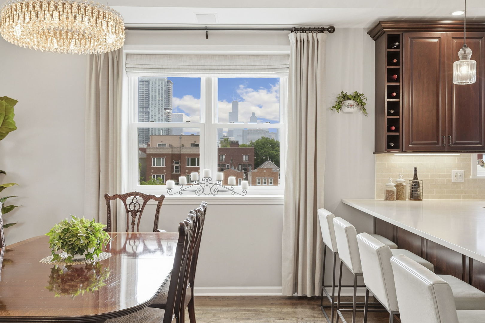 1422 N Orleans Street Unit: 3S