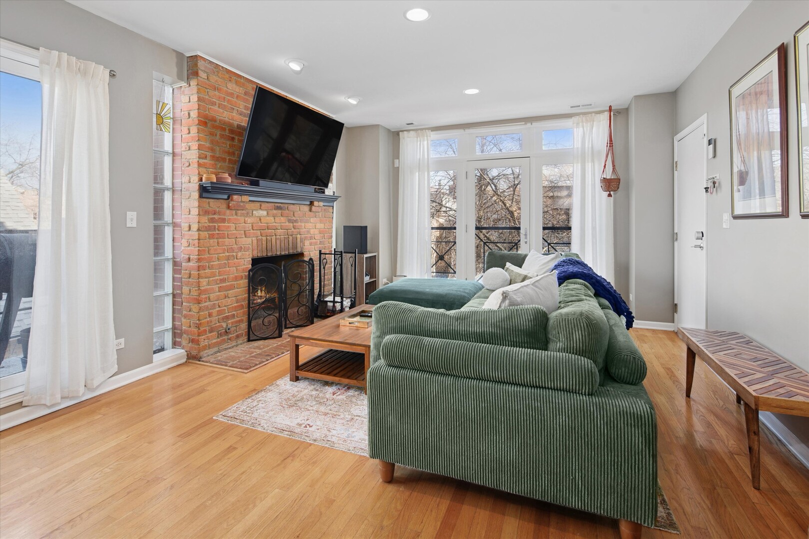 1020 N MOZART Street Unit: 2