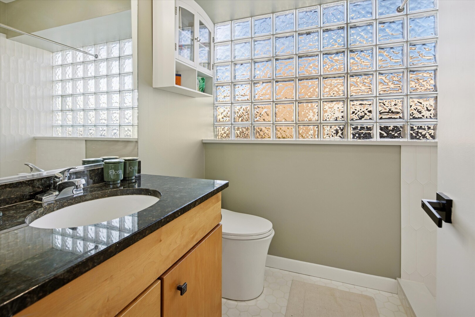 1020 N MOZART Street Unit: 2