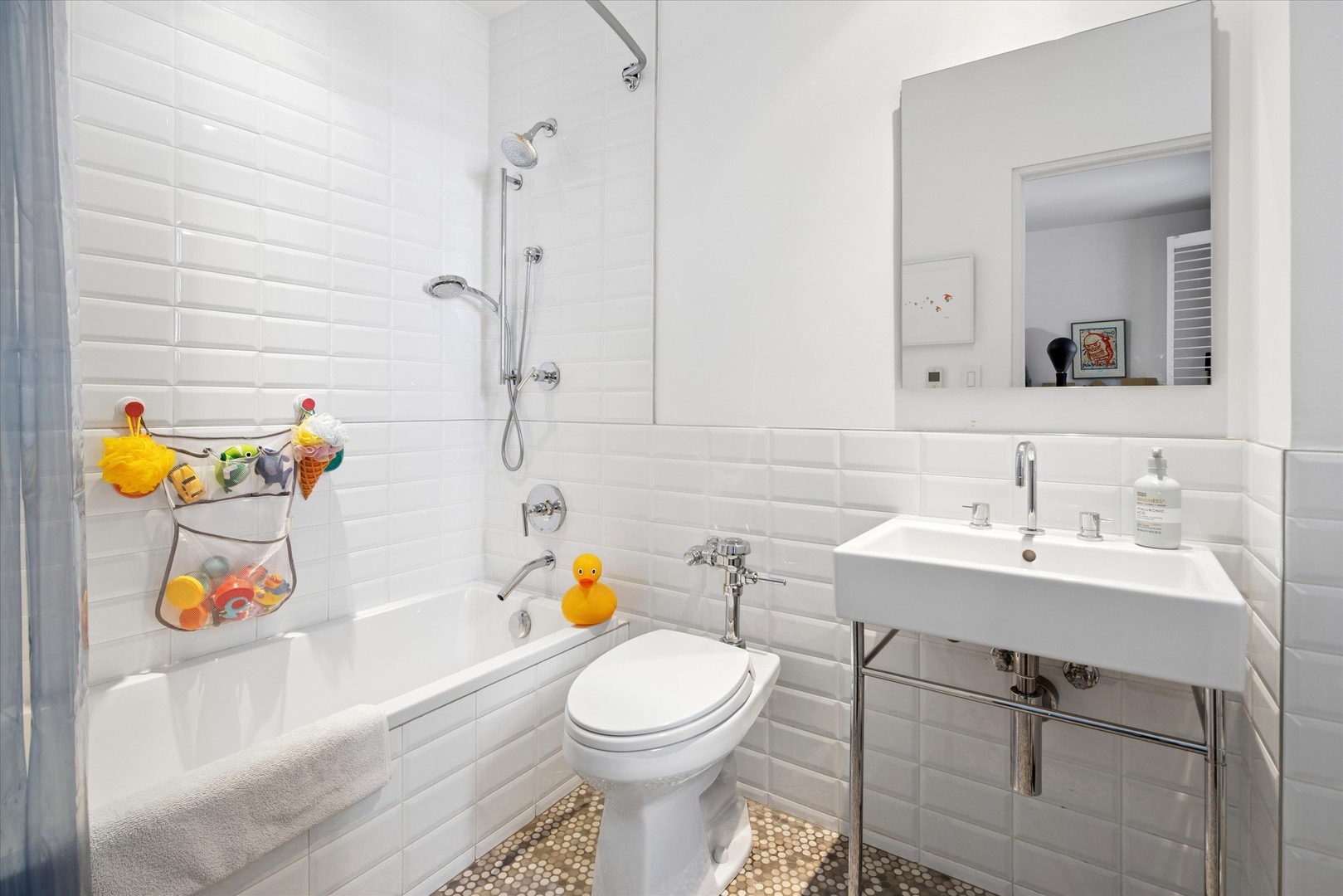3500 N LAKE SHORE Drive Unit: 6D