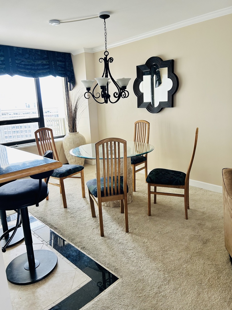 3930 N PINE GROVE Avenue Unit: 2616