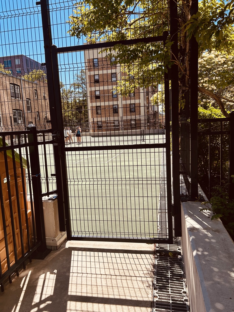 3930 N PINE GROVE Avenue Unit: 2616