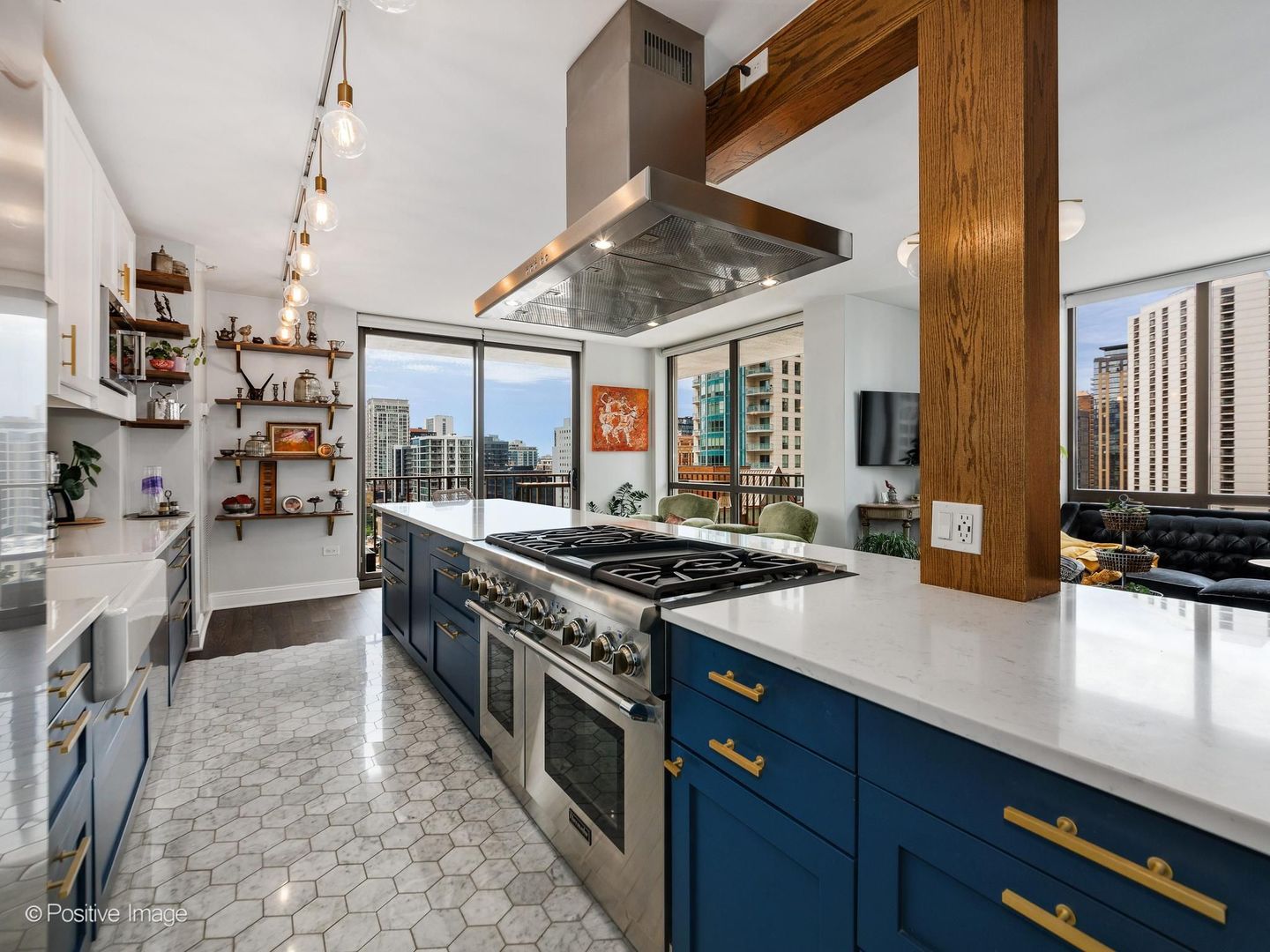 635 N Dearborn Street Unit: 1301