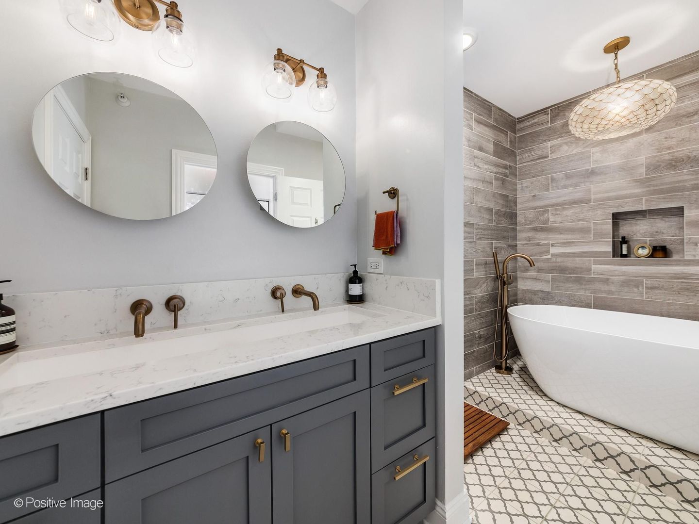 635 N Dearborn Street Unit: 1301