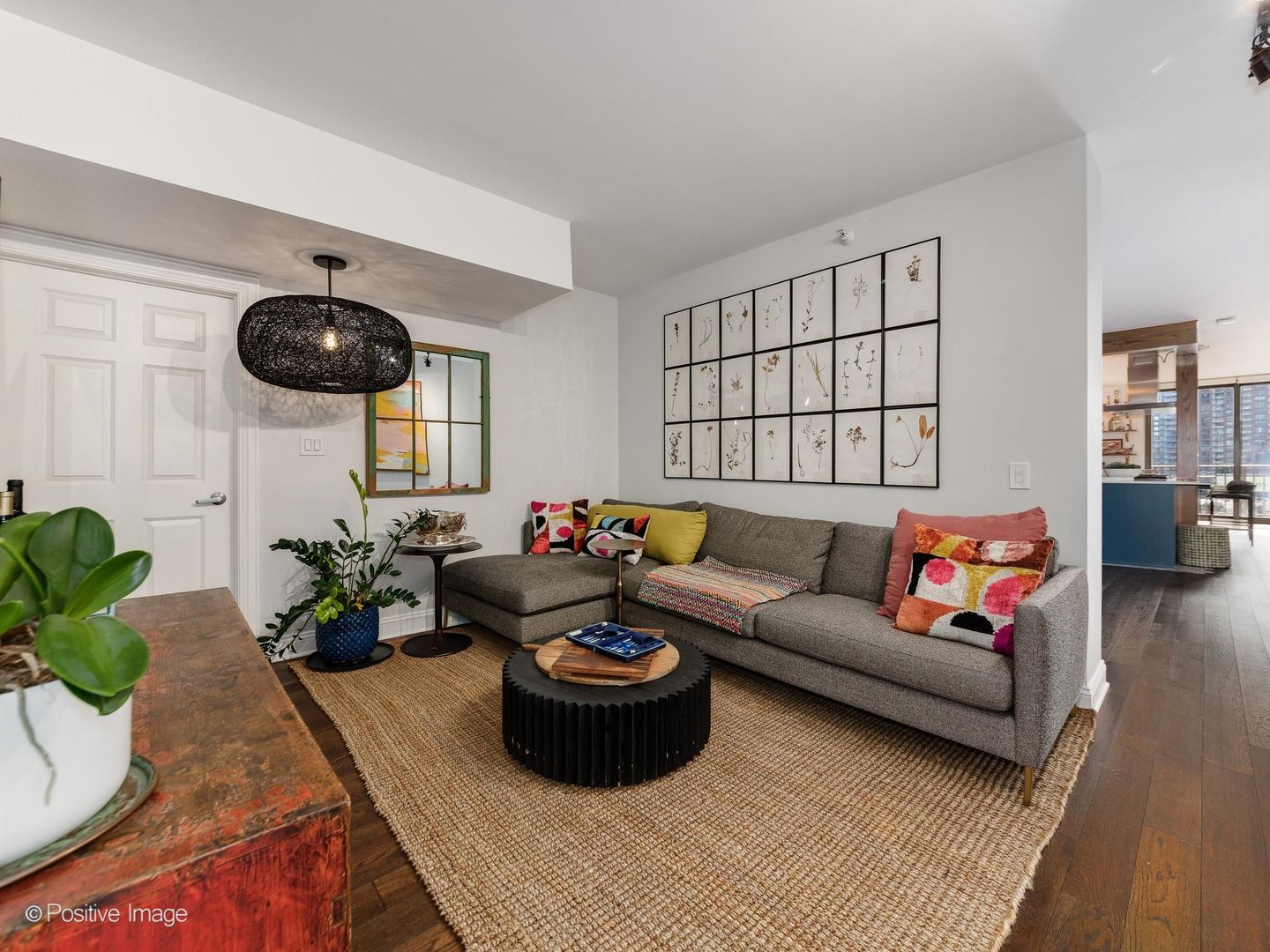 635 N Dearborn Street Unit: 1301