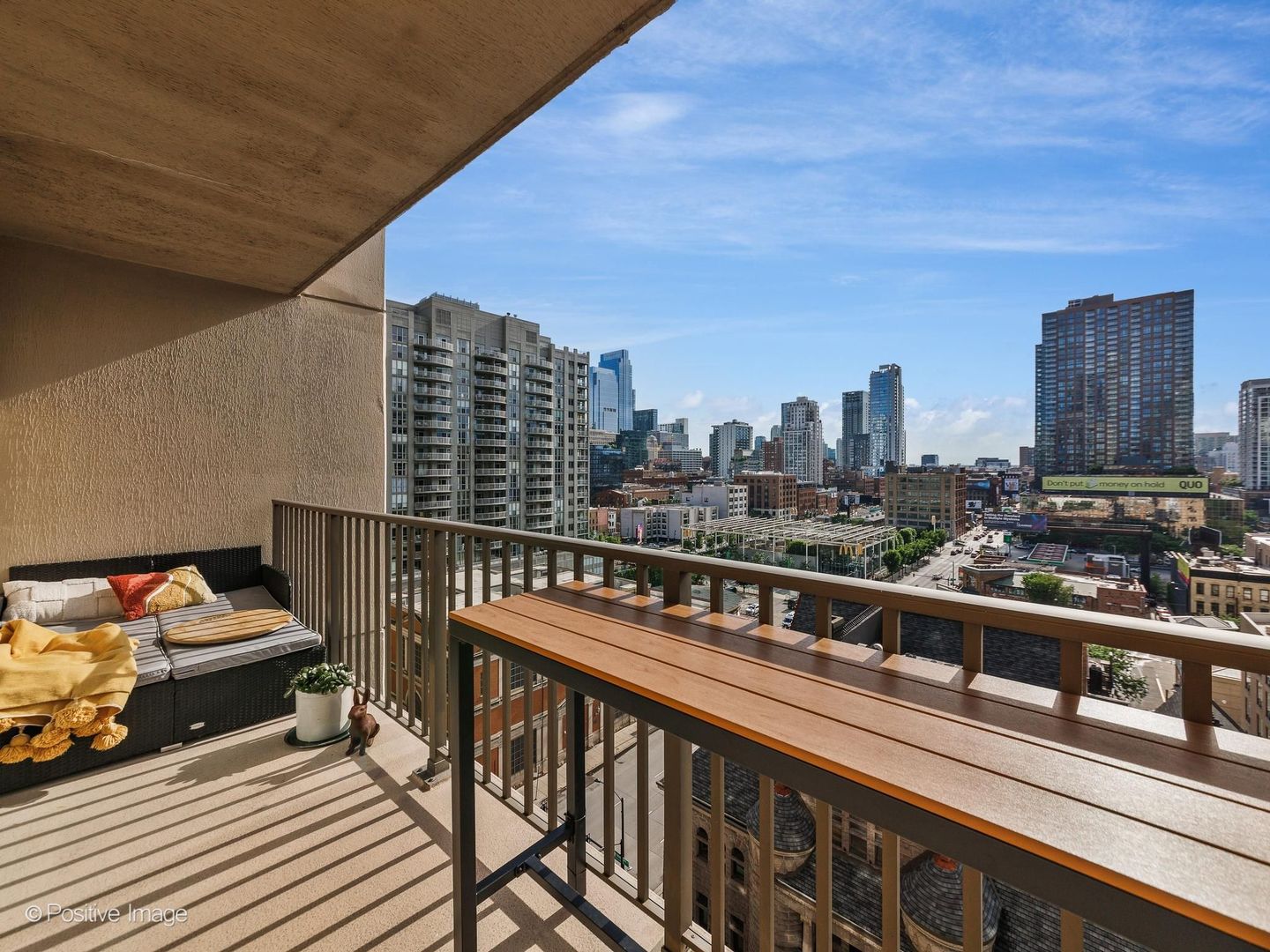 635 N Dearborn Street Unit: 1301