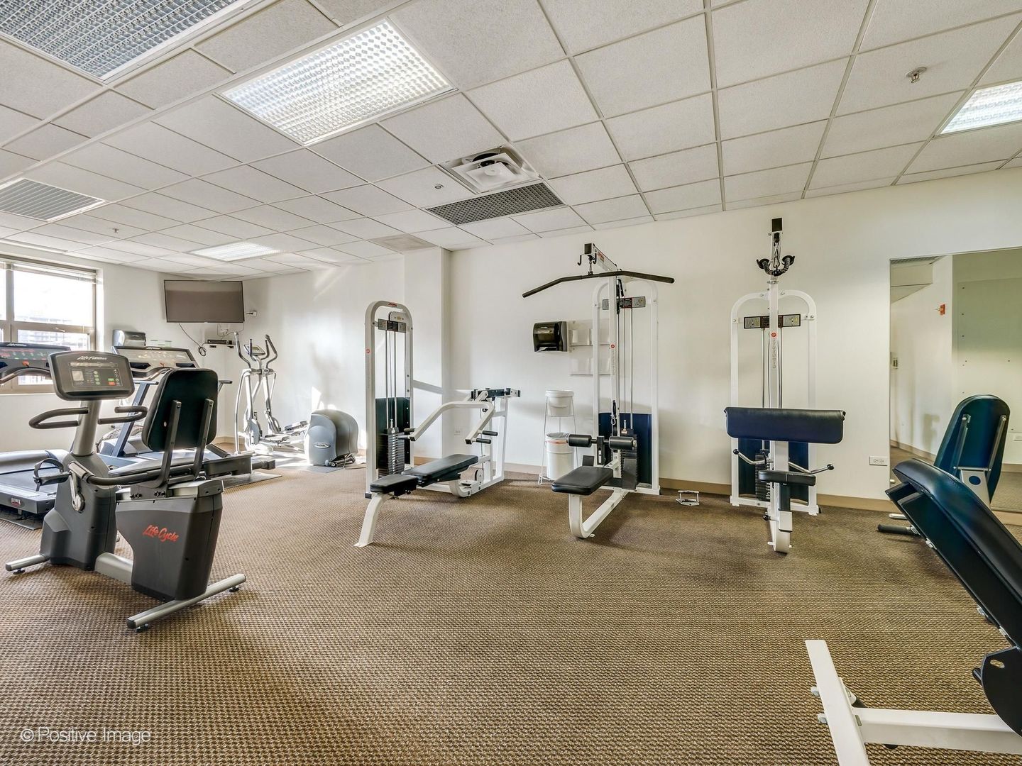635 N Dearborn Street Unit: 1301