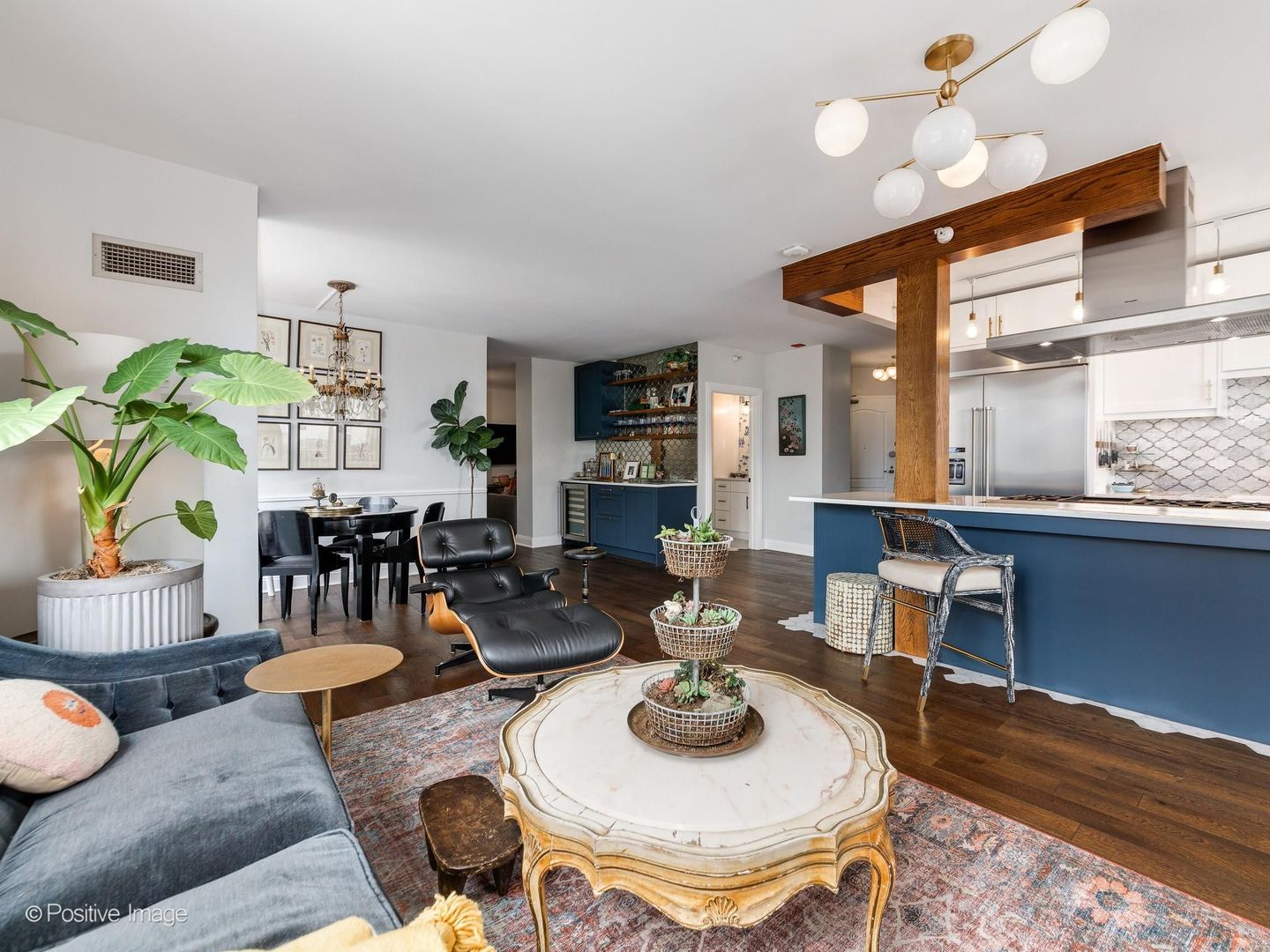 635 N Dearborn Street Unit: 1301