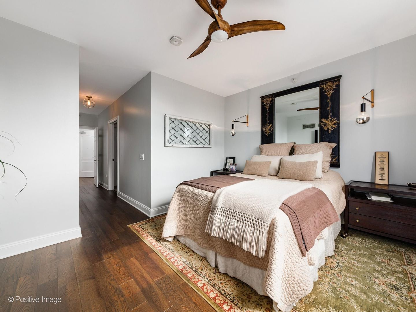 635 N Dearborn Street Unit: 1301