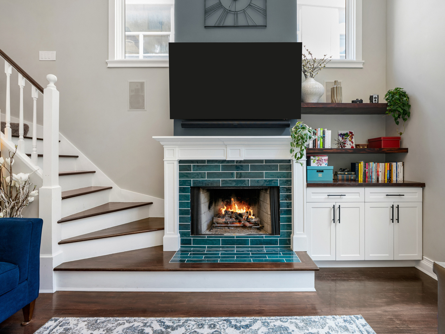 2740 N WAYNE Avenue Unit: F