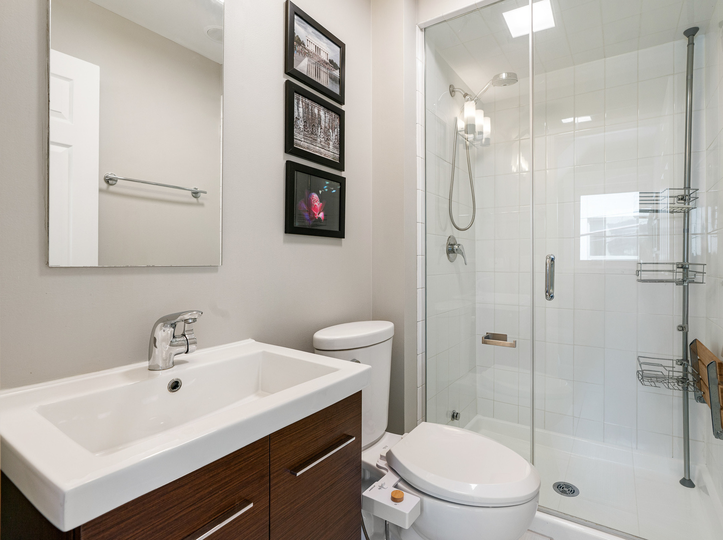 2740 N WAYNE Avenue Unit: F
