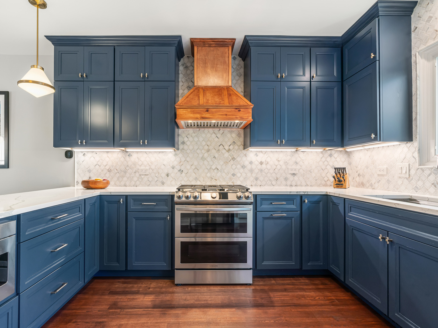 2740 N WAYNE Avenue Unit: F