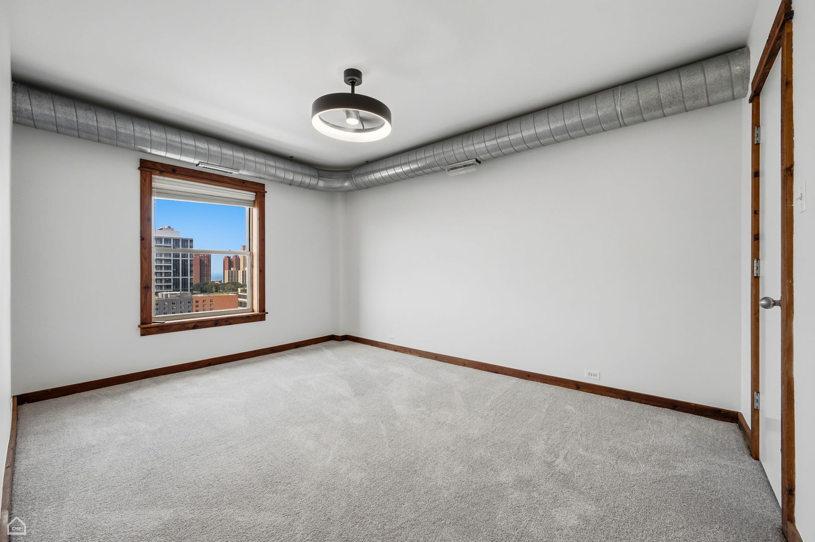 5400 S Harper Avenue Unit: 1403