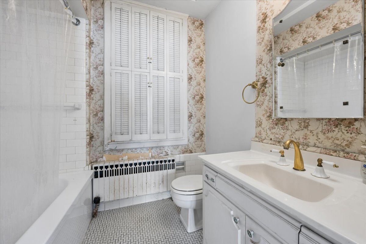 1448 N Lake Shore Drive N Unit: 5B