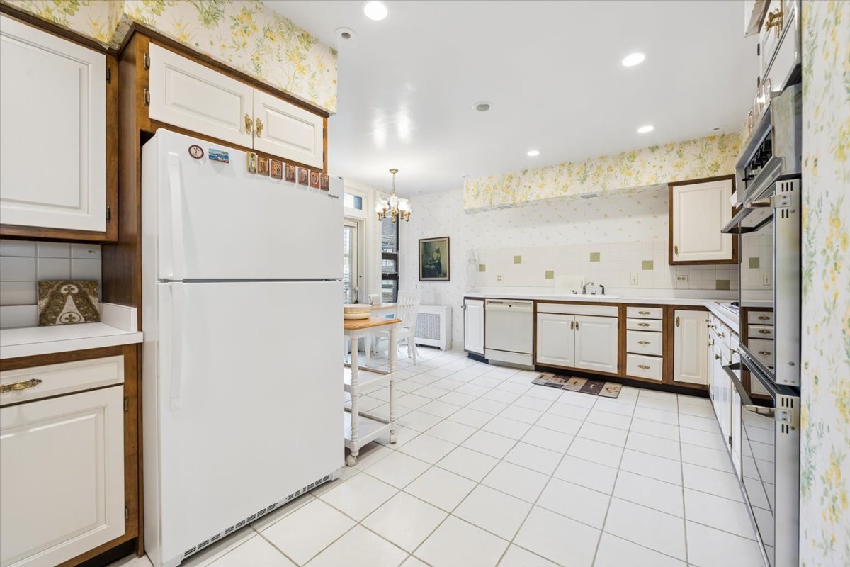 1448 N Lake Shore Drive N Unit: 5B