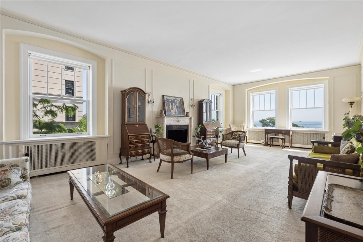 1448 N Lake Shore Drive N Unit: 5B