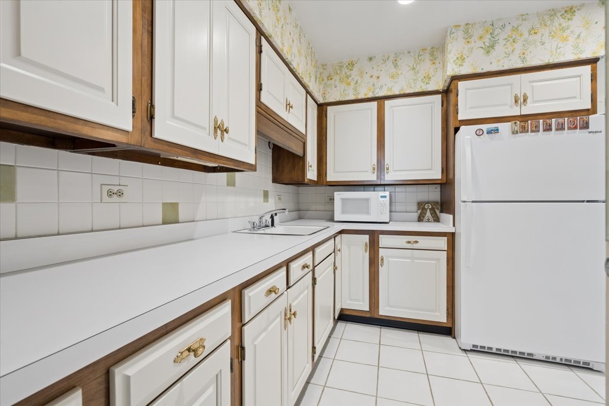1448 N Lake Shore Drive N Unit: 5B