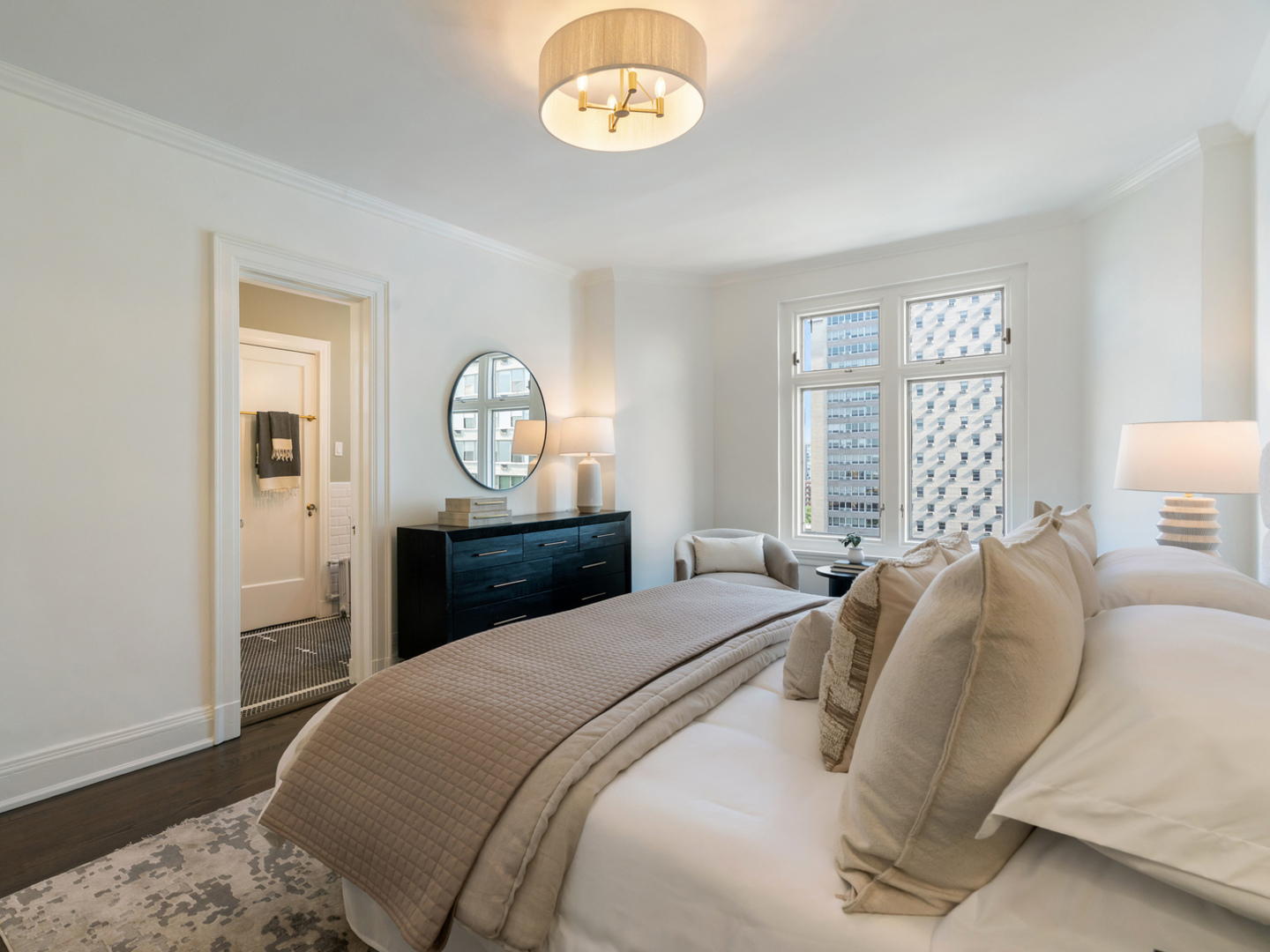 3800 N Lake Shore Drive Unit: 11E