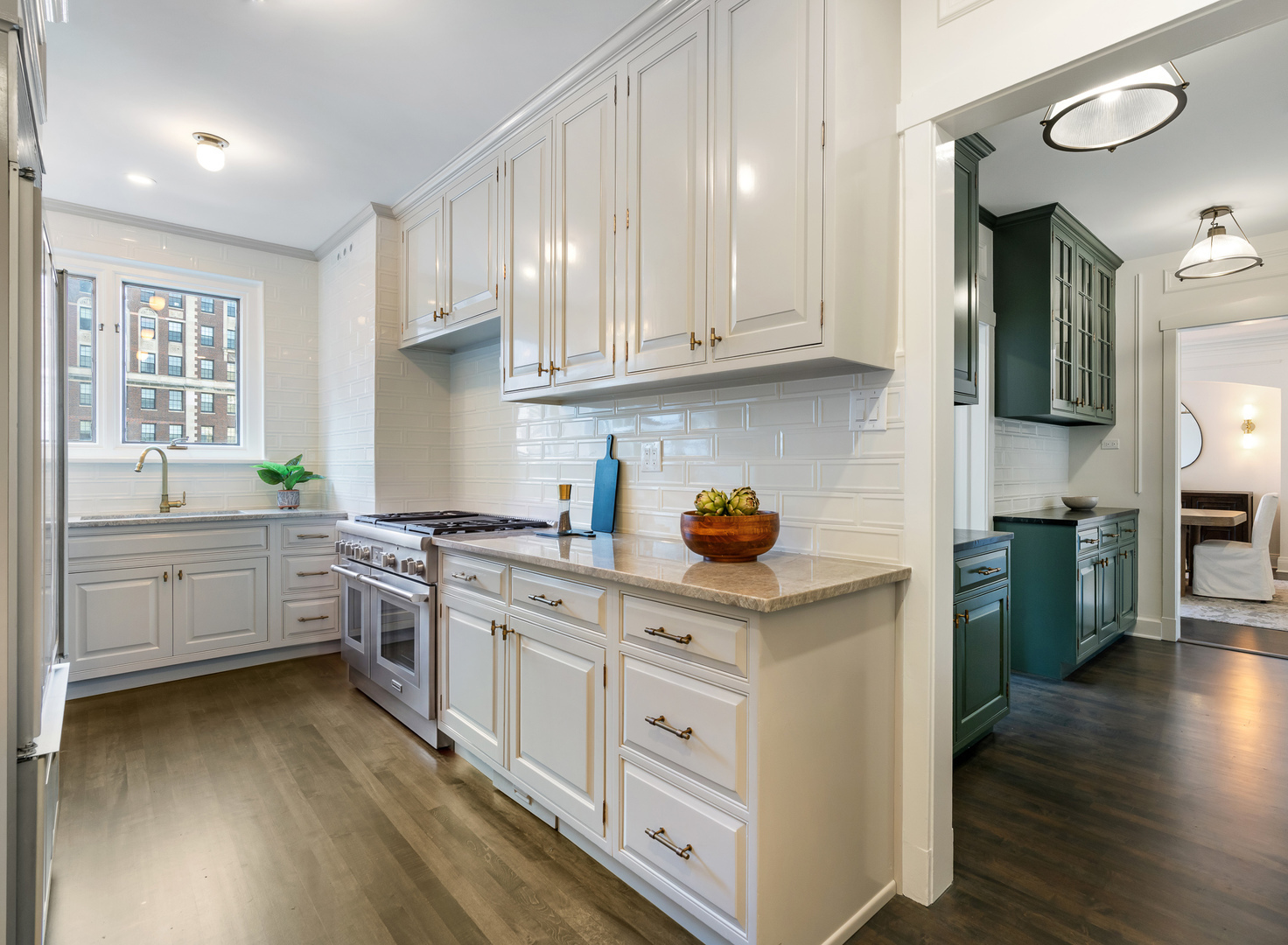 3800 N Lake Shore Drive Unit: 11E