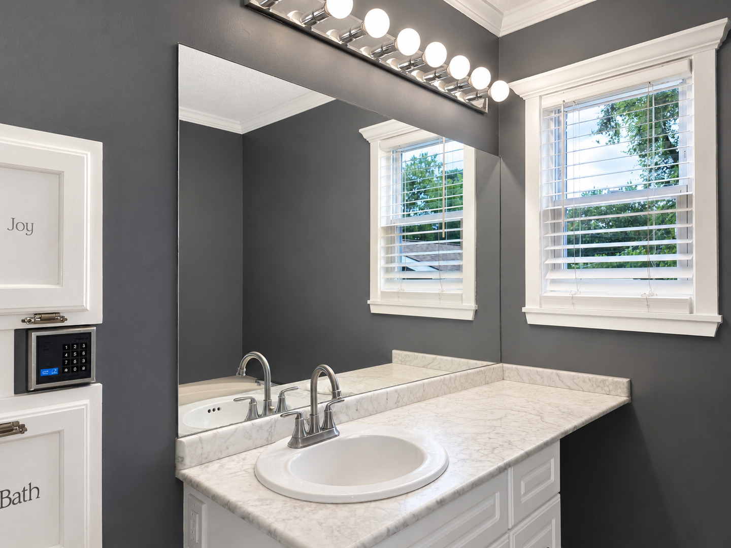 25640 W Wacker Drive