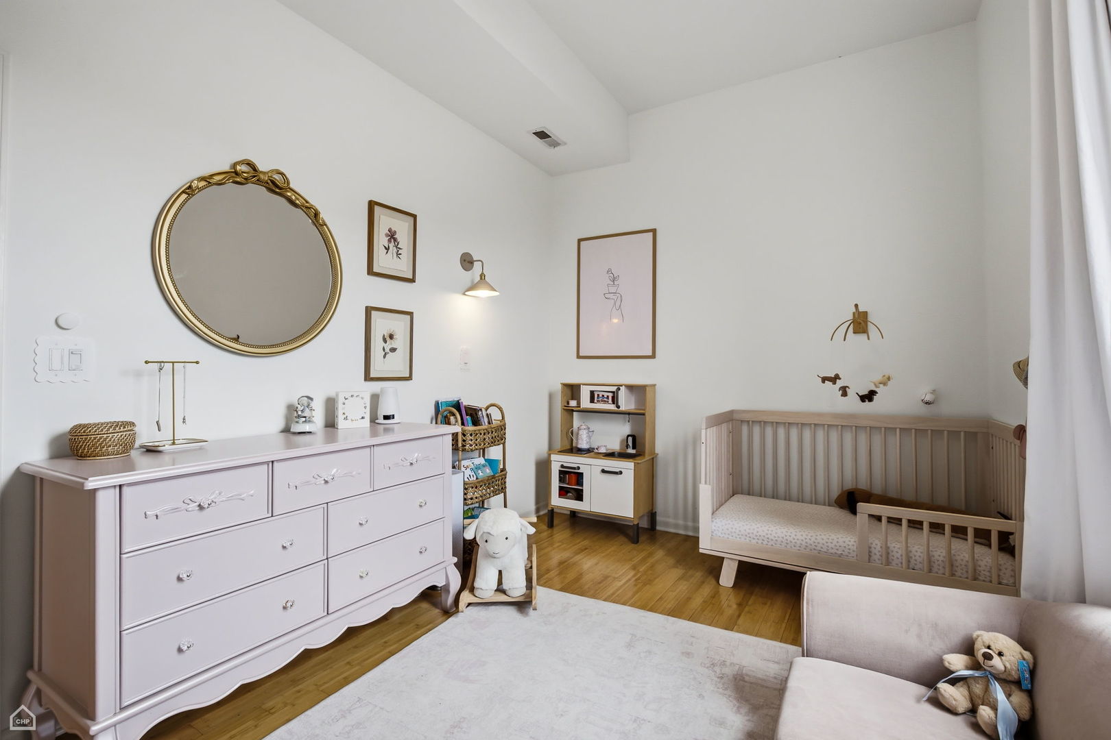 1403 N Rockwell Street Unit: 3