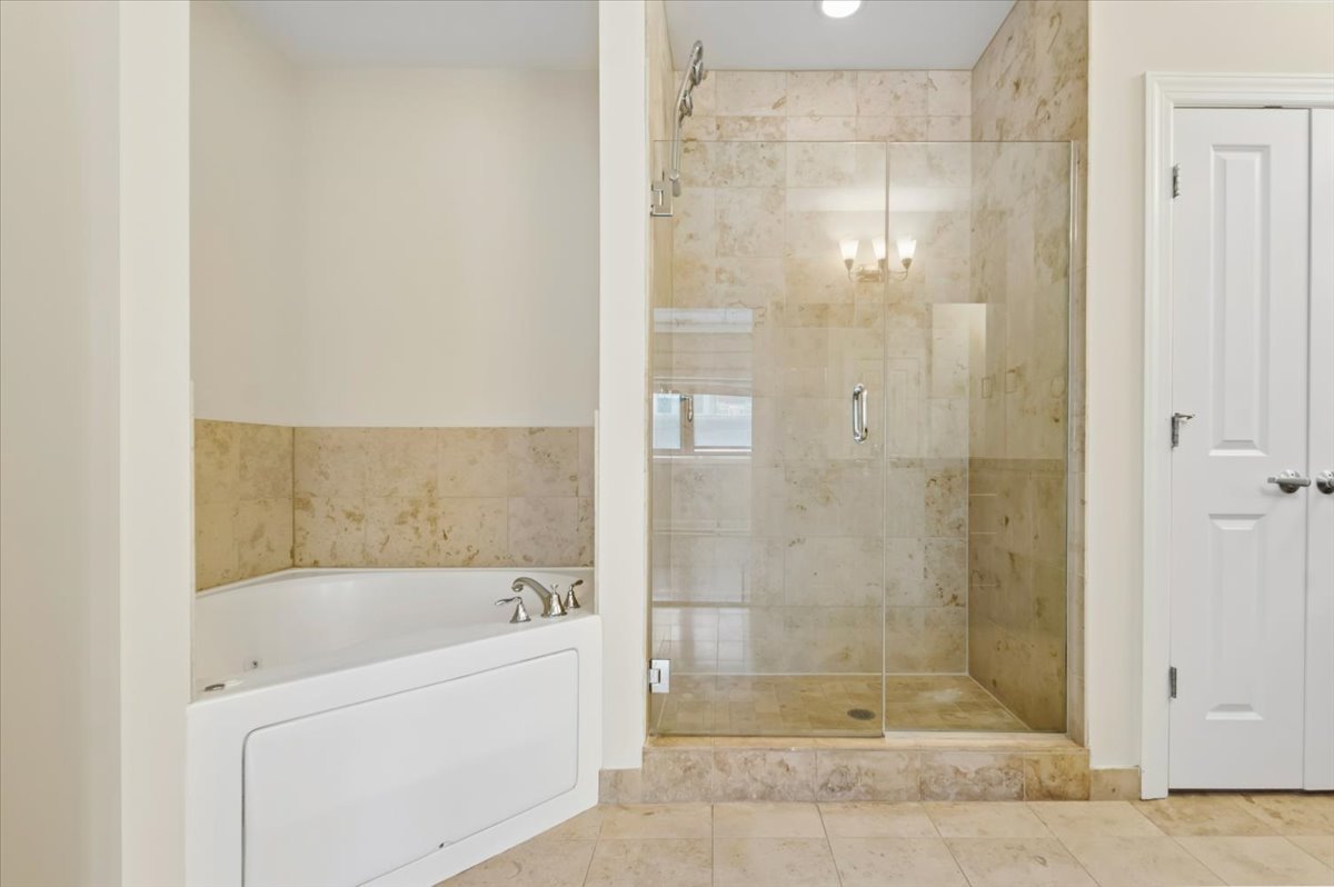 30 W ERIE Street Unit: 501