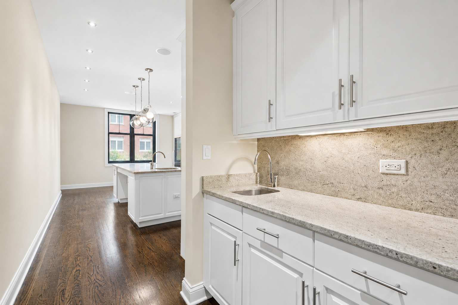 30 W ERIE Street Unit: 501