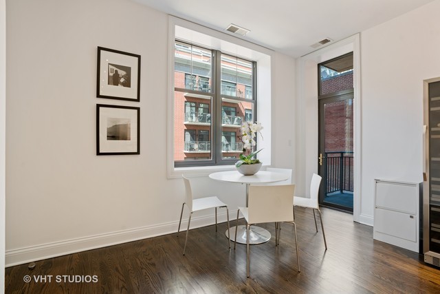 30 W ERIE Street Unit: 501