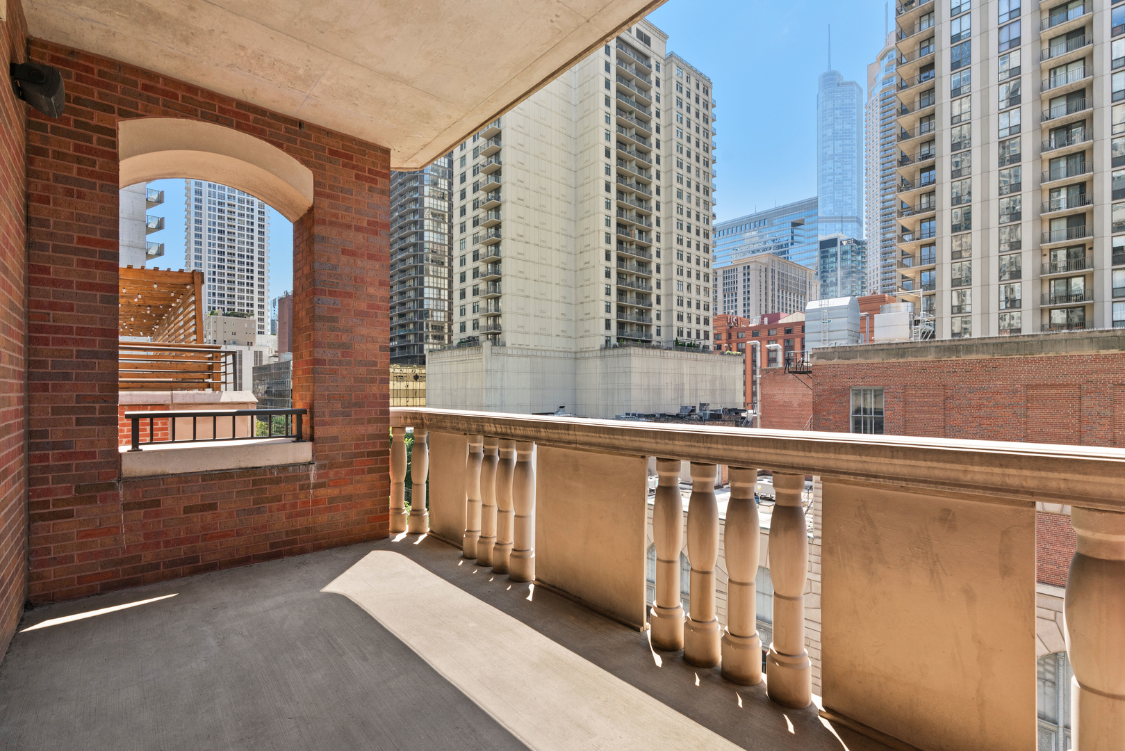 30 W ERIE Street Unit: 501