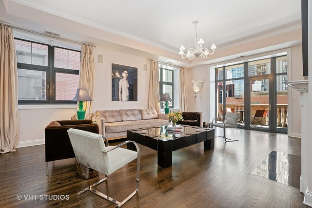 30 W ERIE Street Unit: 501
