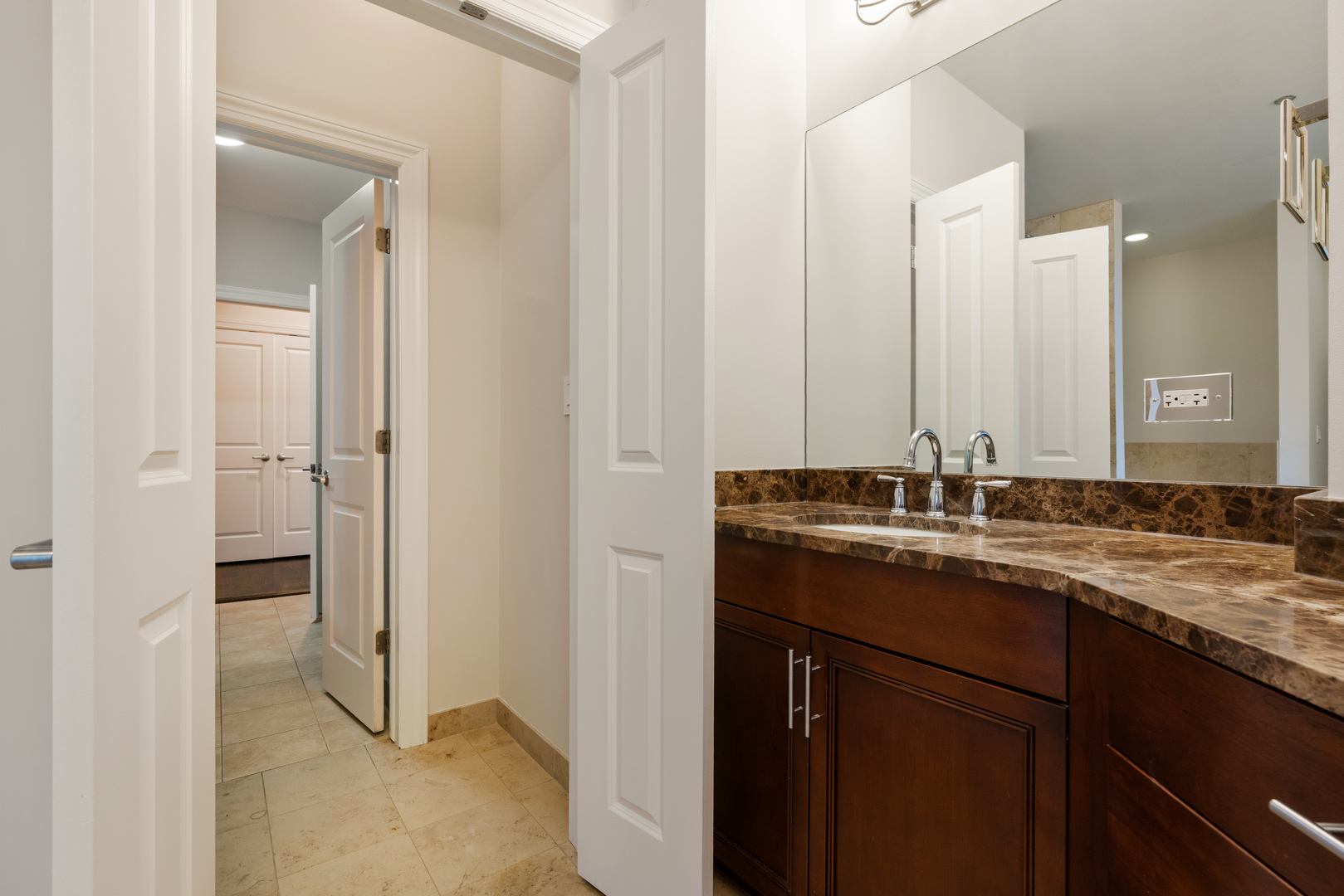 30 W ERIE Street Unit: 501