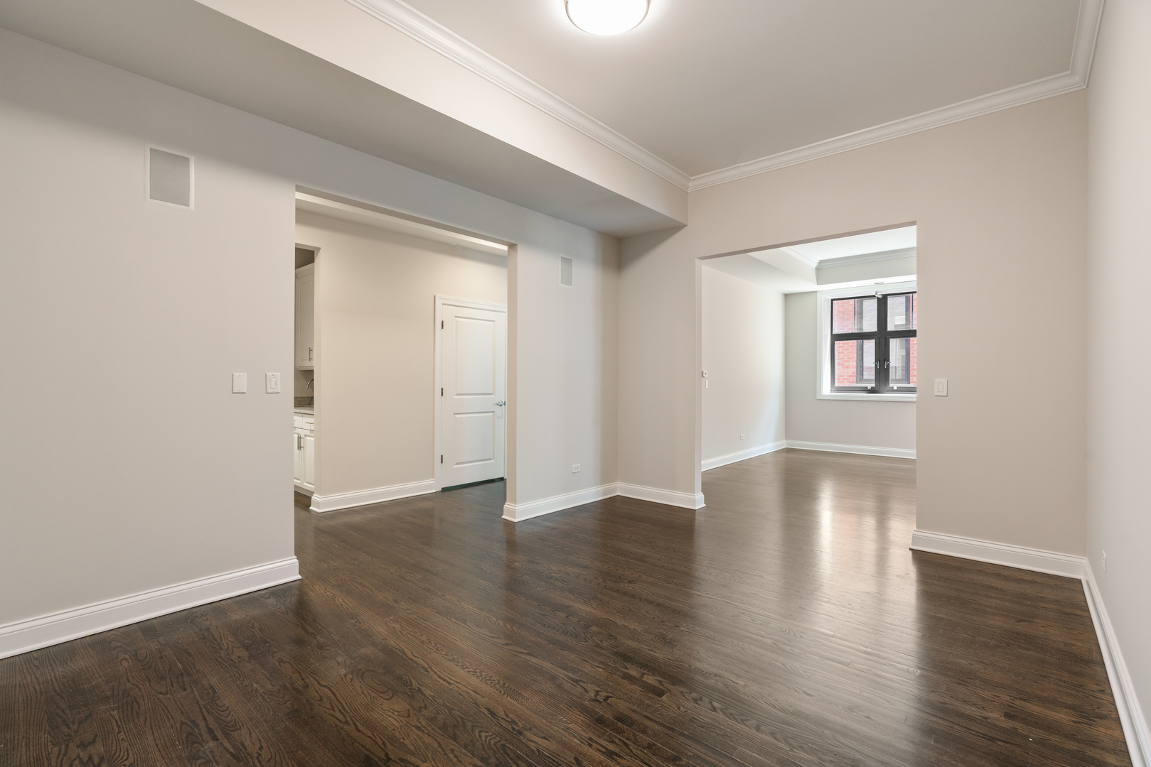 30 W ERIE Street Unit: 501