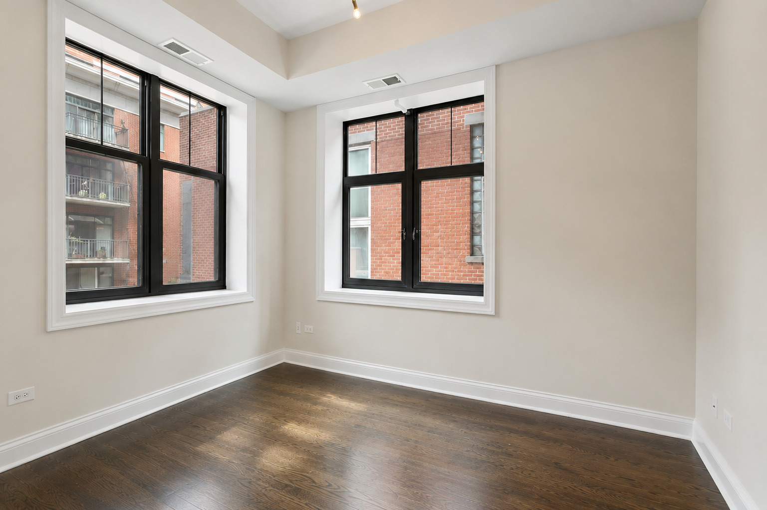 30 W ERIE Street Unit: 501