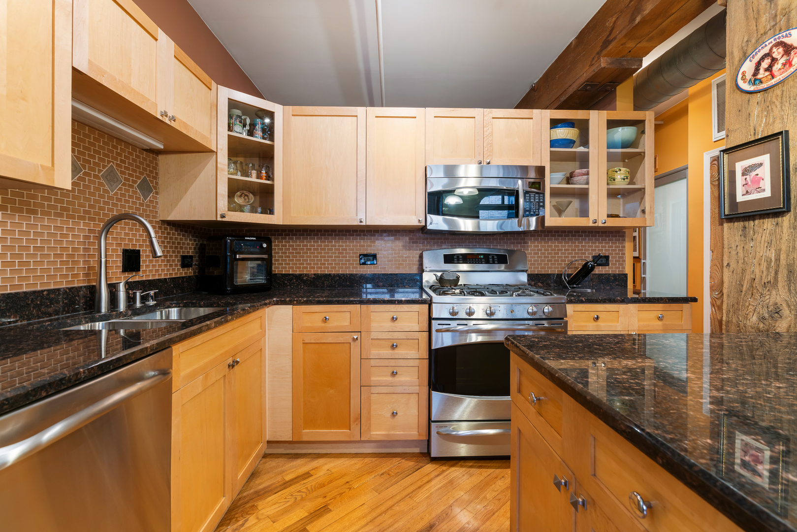 520 W Huron Street Unit: 504