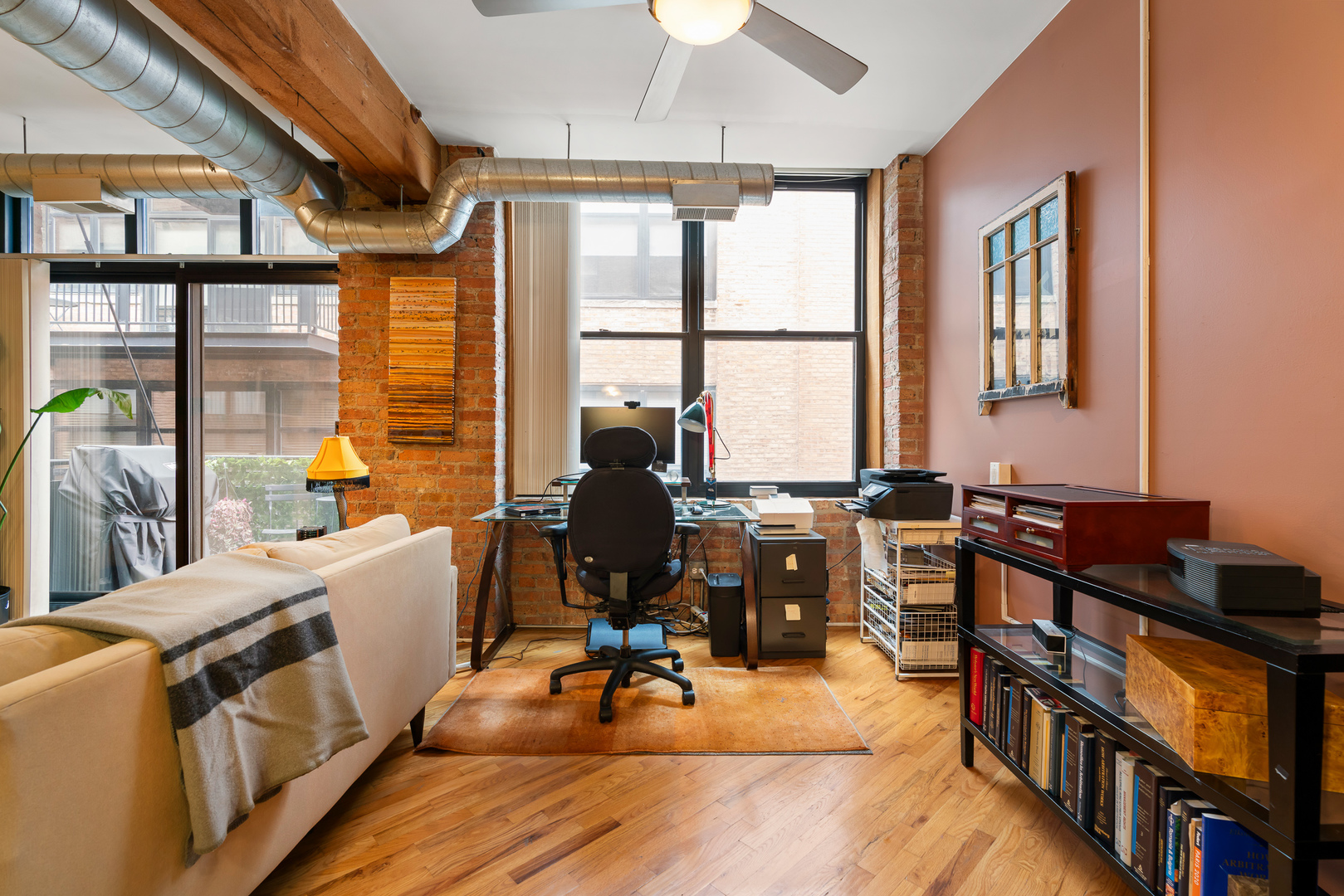 520 W Huron Street Unit: 504
