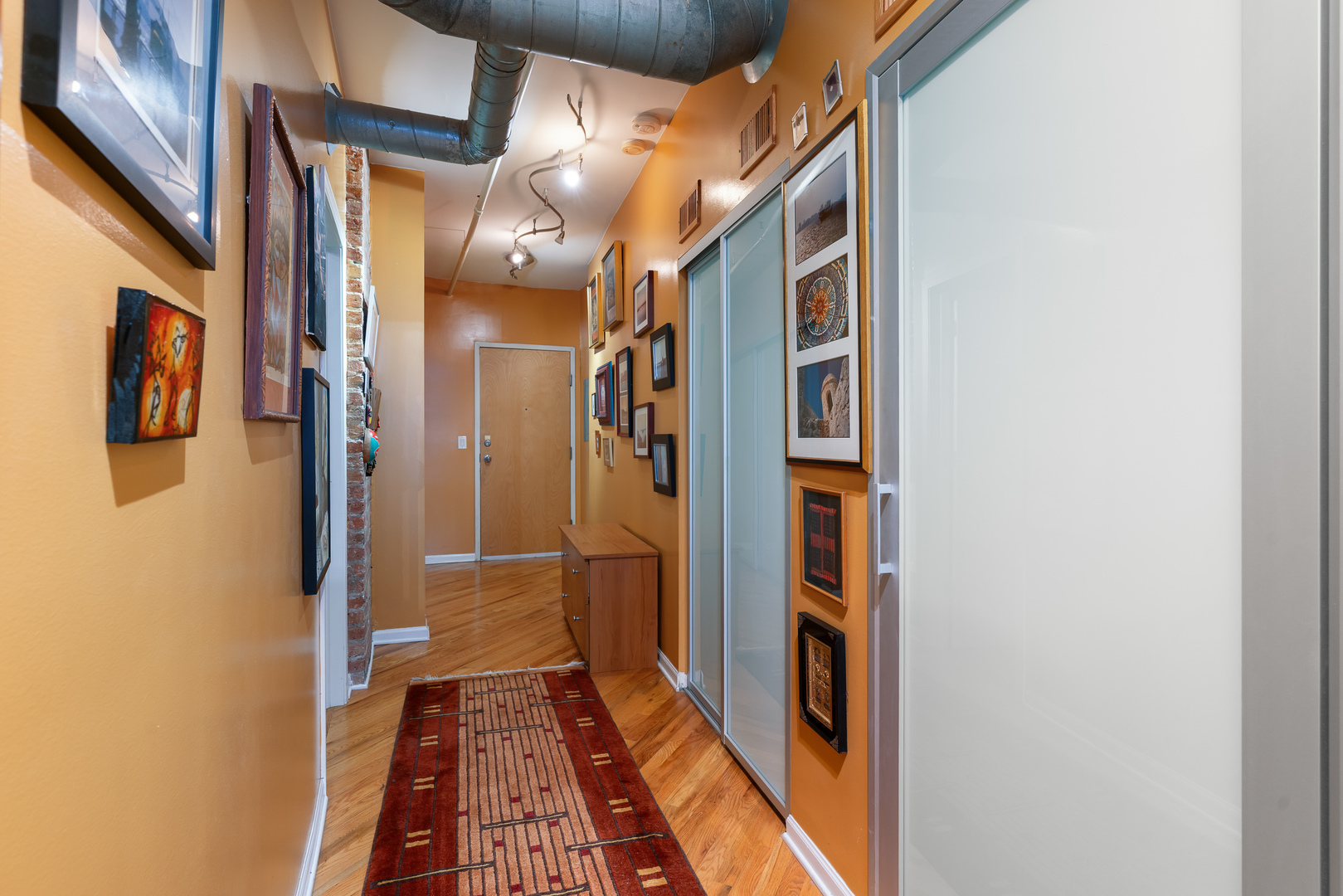 520 W Huron Street Unit: 504