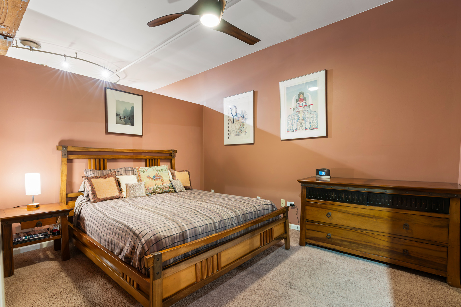 520 W Huron Street Unit: 504
