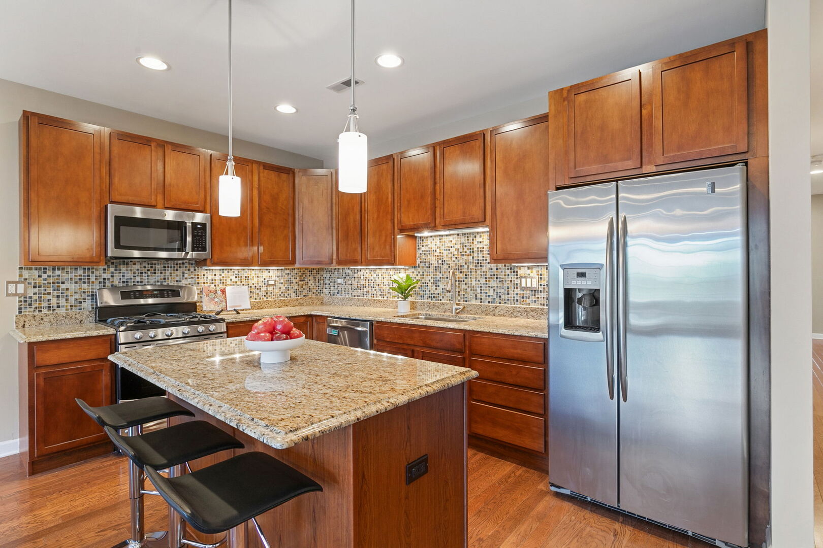 2936 N Lincoln Avenue Unit: 3S