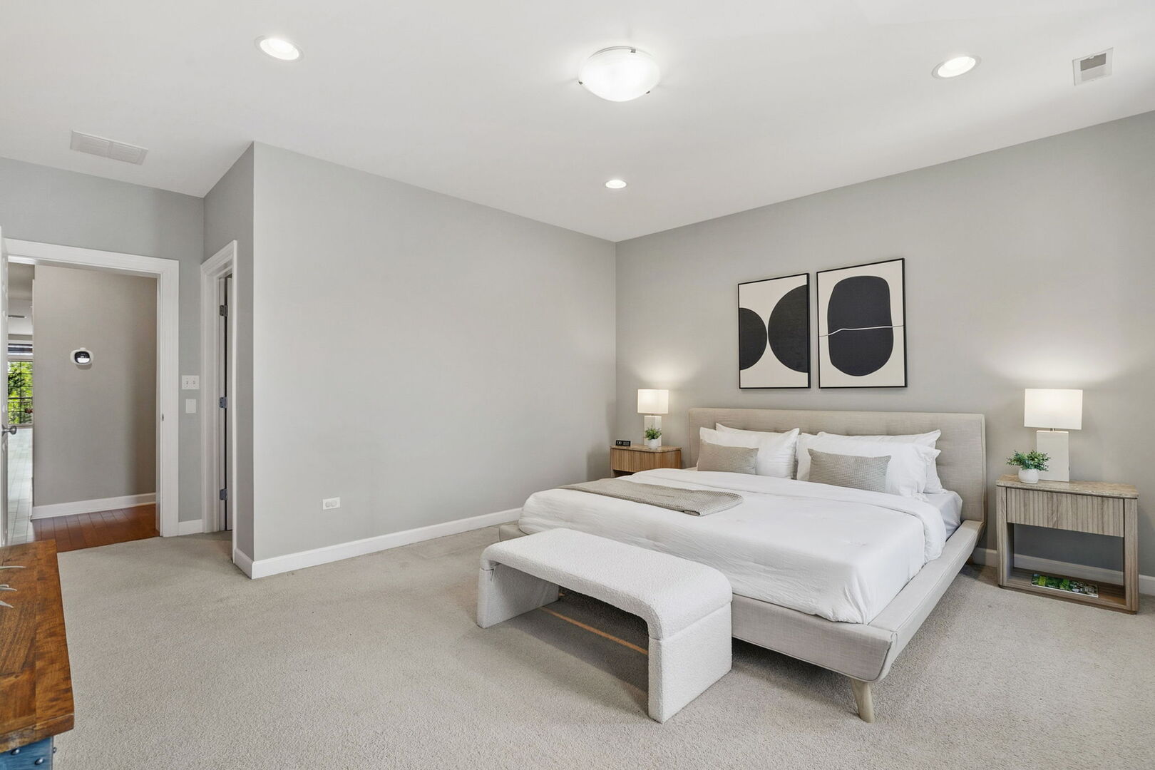 2936 N Lincoln Avenue Unit: 3S