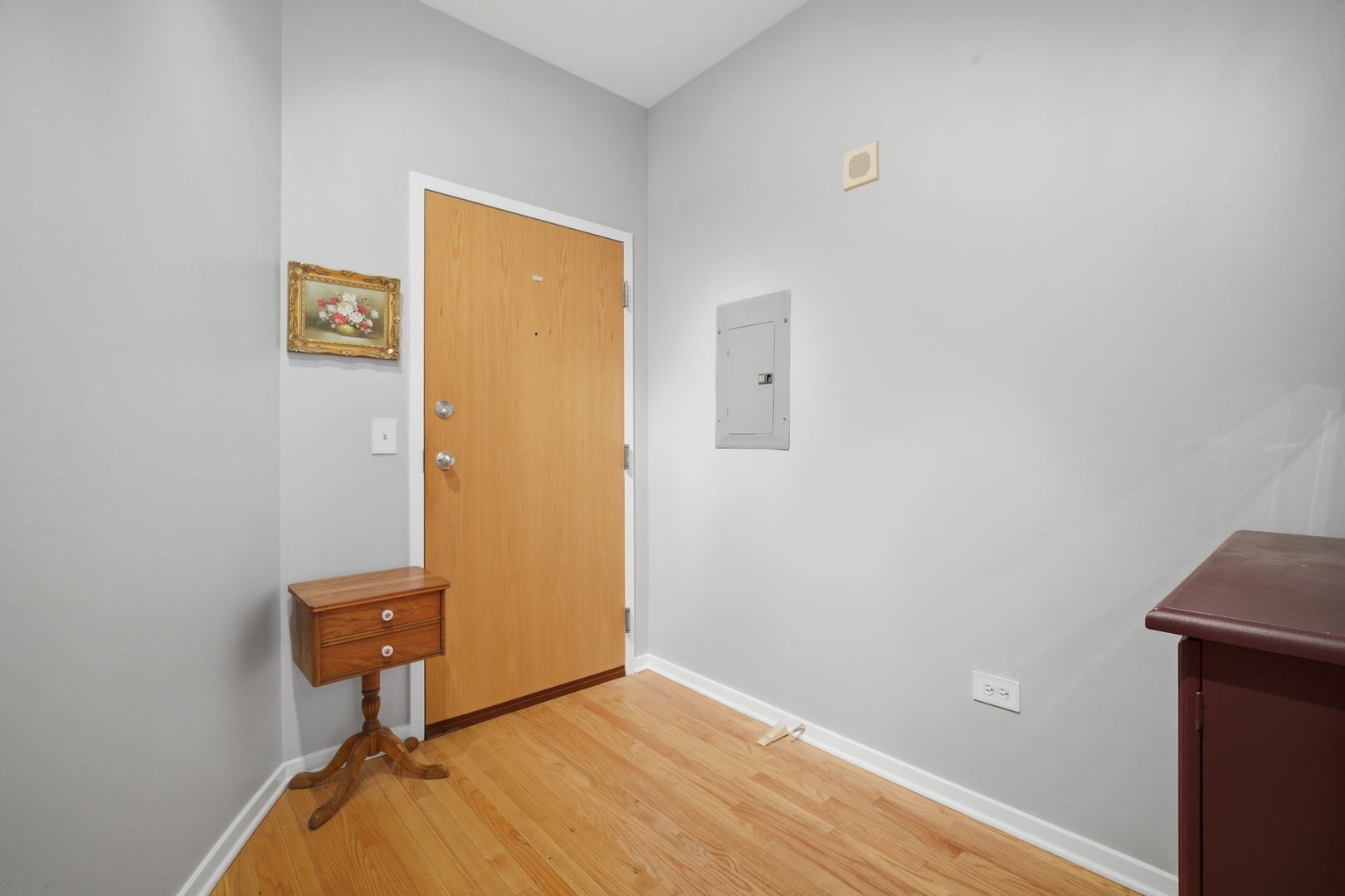 208 W Washington Street Unit: 910
