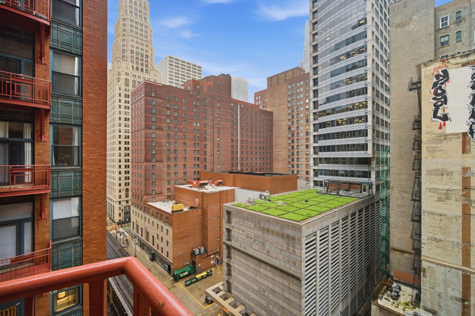208 W Washington Street Unit: 910