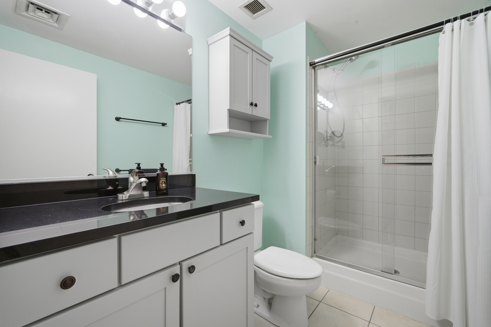 208 W Washington Street Unit: 910