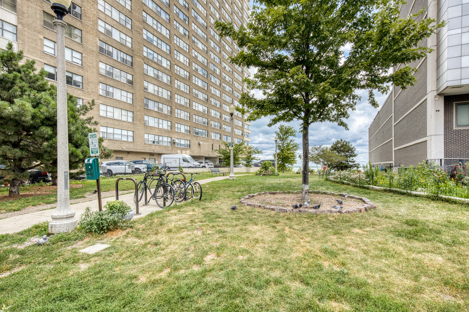 6101 N Sheridan Road Unit: 10C